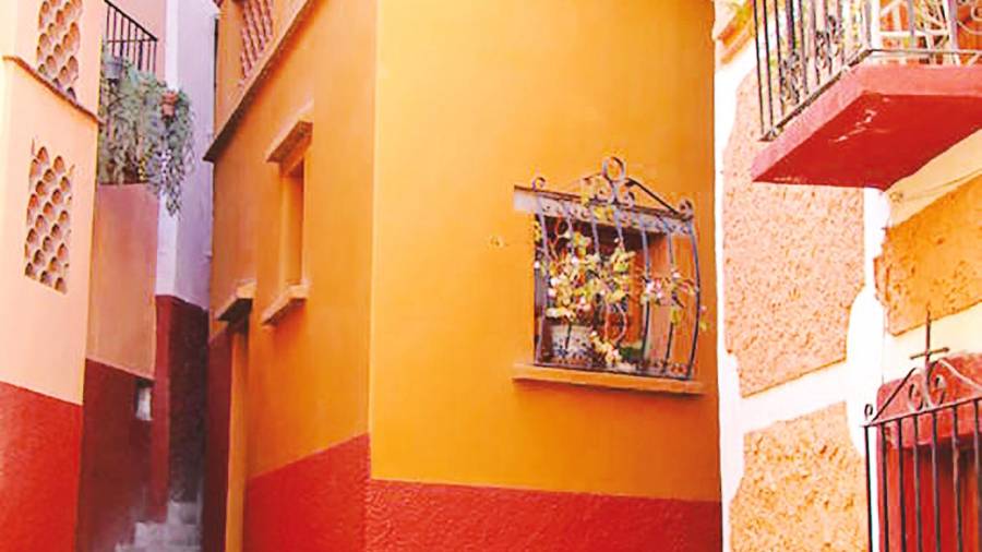 El callejón del Beso, de apenas 68 centímetros de ancho, en Guanajuato, México.