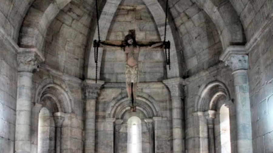 La única iglesia románica de mármol de España es San Pedro Fiz, en O Incio