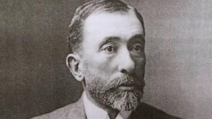 1887. José Martínez Fdez. construyó la primera lonja.