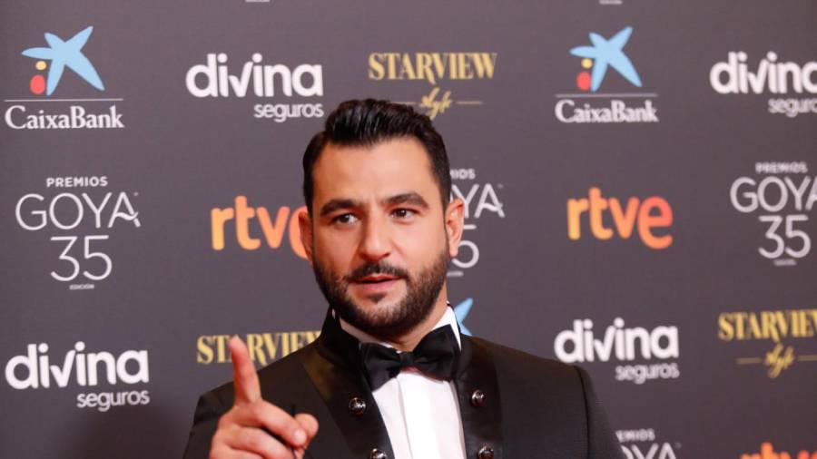 El actor Antonio Velázquez , posa en la alfombra roja en la 35 edición de los Premios Goya en el Teatro del Soho CaixaBank de Málaga a 6 de marzo del 2021. Álex Zea / Europa Press