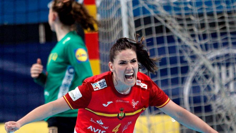 La ‘guerrera’ Carmen Martín celebrando un gol. Foto: JC Cárdenas