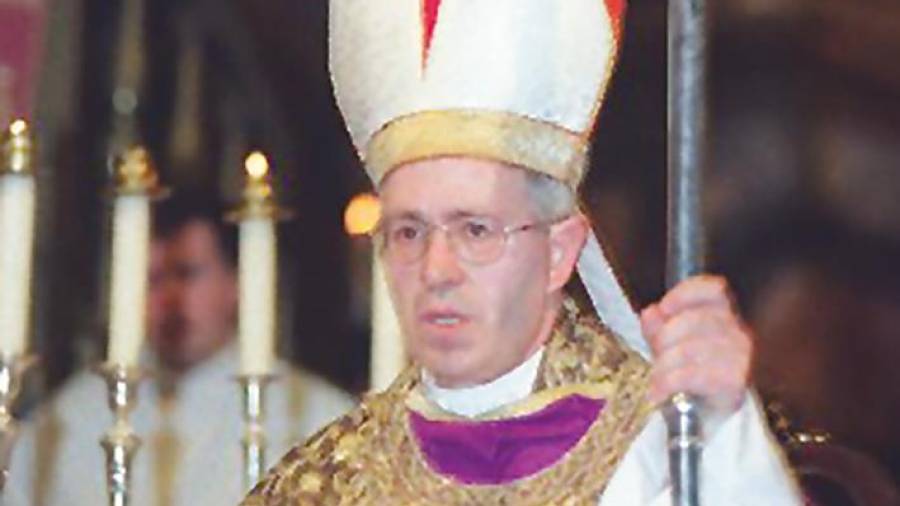 Toma de posesión de monseñor Barrio como arzobispo de Santiago el 25 de febrero de 1996 en la Catedral. Foto: Antonio Hernández