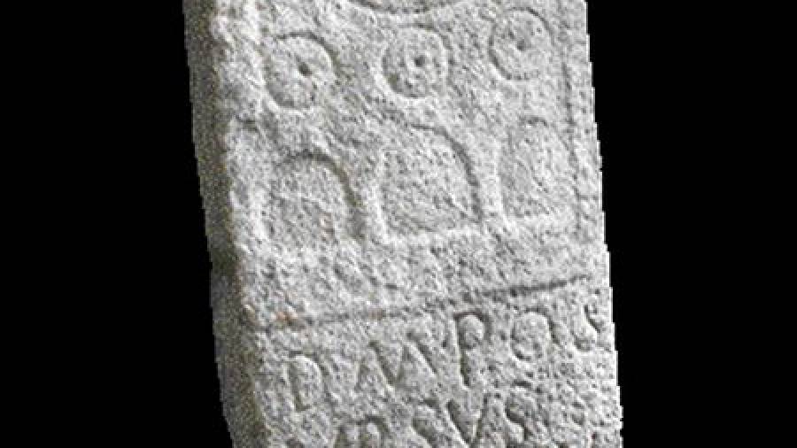 Rianxo presume de las estelas romanas de Araño y Taragoña