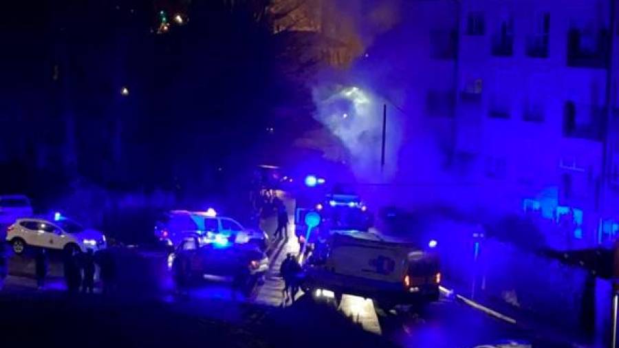 Explosión sin víctimas en una vivienda en Bertamiráns