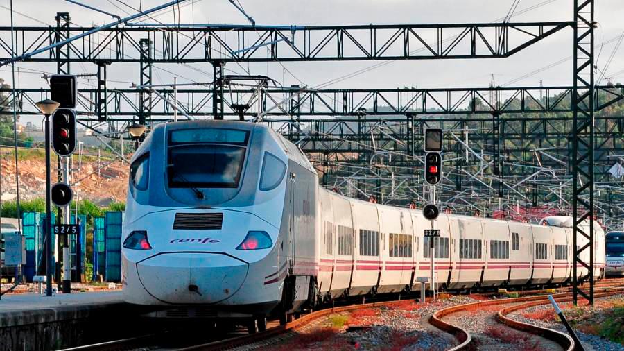 Renfe amplía su oferta de trenes y la autonomía pasará de 56 viajes semanales a 66 con Madrid