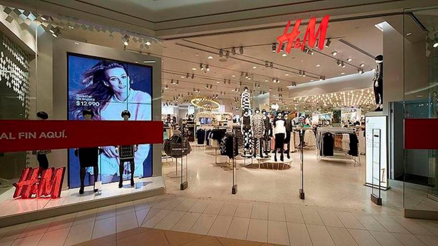 Exterior de una tienda de la cadena sueca H&M. Foto: RW