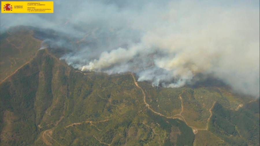 Imagen del incendio en Sierra Bermeja . Foto: E.Press