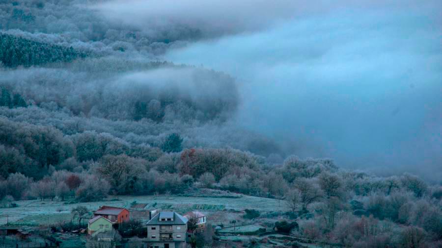 El valle ourensano de Calvos de Randín, que limita con Portugal, es el que sufre las heladas más intensas. Foto: Brais Lorenzo
