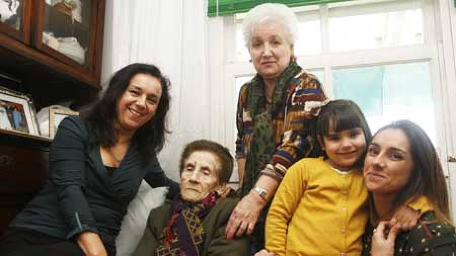 La matriarca de la casa de las mujeres muere a los 102 años