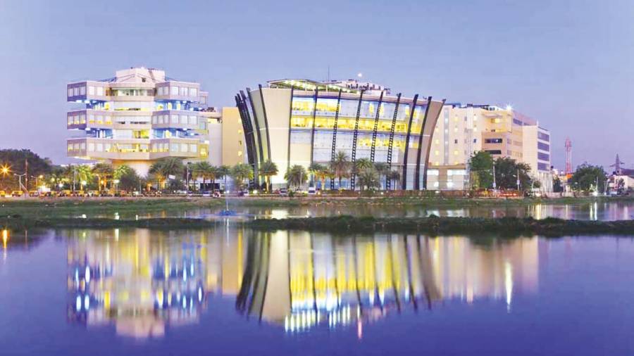 Bangalore se ha convertido en un paraíso del comercio y la tecnología, y recientemente recibió el nuevo apodo del Silicon Valley de India.