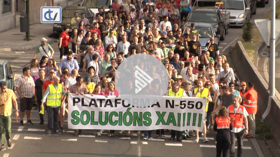 Milladoiro reclama su avenida para la gente y no para el tráfico