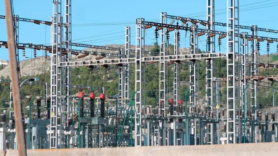 Vista de las instalaciones de una central eléctrica en territorio español. Foto: E.P.