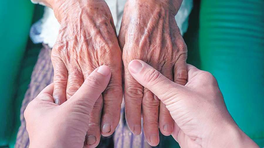El acompañamiento a personas mayores es una de las iniciativas preferidas.