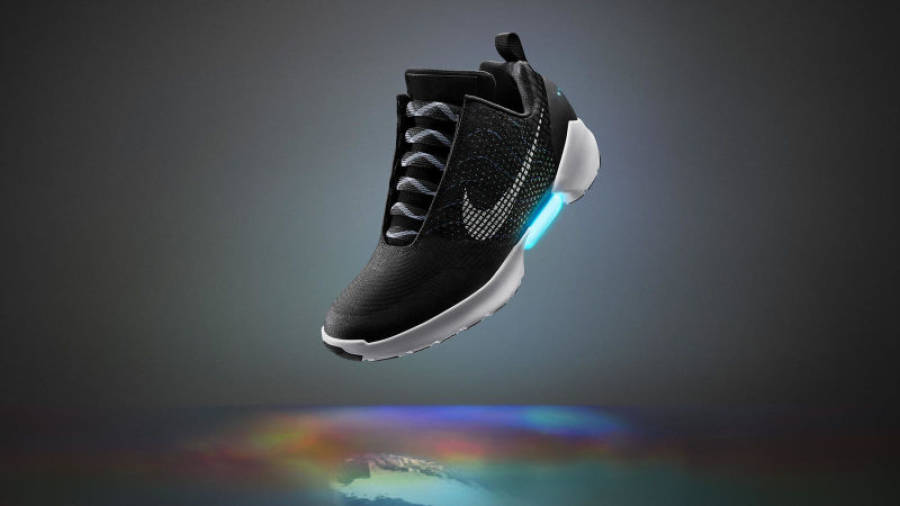 Nike a un precio "asequible" las zapatillas que se atan solas