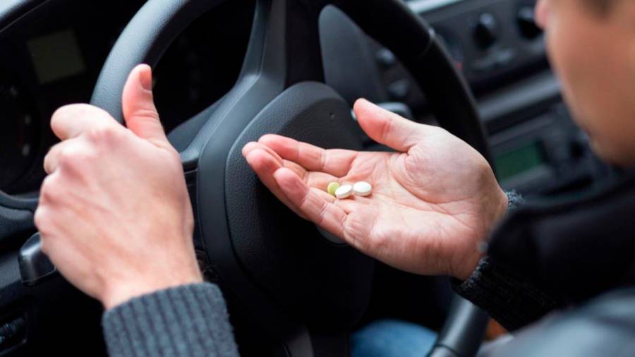 Hasta 4,5 millones de conductores reconocen ir al volante tras consumir medicamentos y alcohol. Foto: Línea Directa