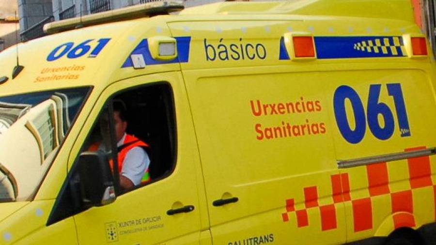 Fallece un joven conductor en Vigo tras salirse de la vía y colisionar contra una farola