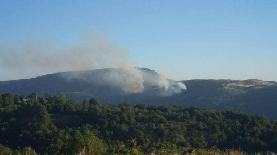 Imagen del incendio de Viana do Bolo. @IncendiosES