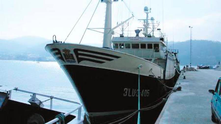 Flota, comunidades y partidos rechazan las cuotas pesqueras