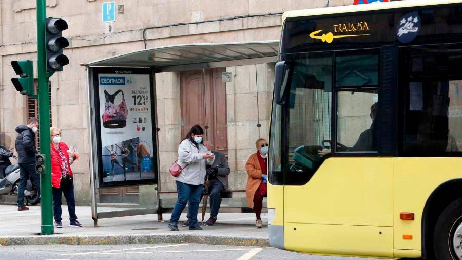 Vuelve a la normalidad el bus urbano, tras caer hasta el 6 % de usuarios
