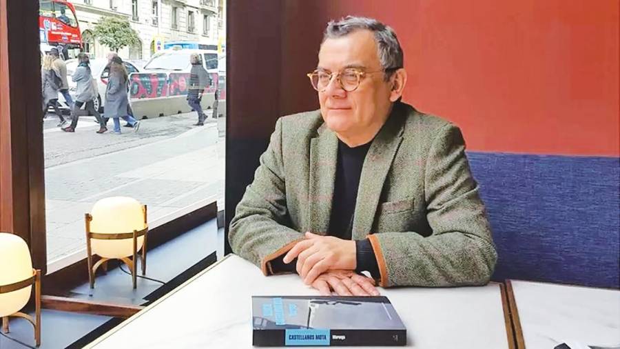El escritor Leonardo Padura