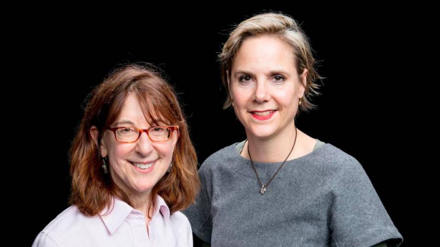 Las directoras de Letters from Baghdad, Zeba Oelbaum y Sabine Krayenbühl