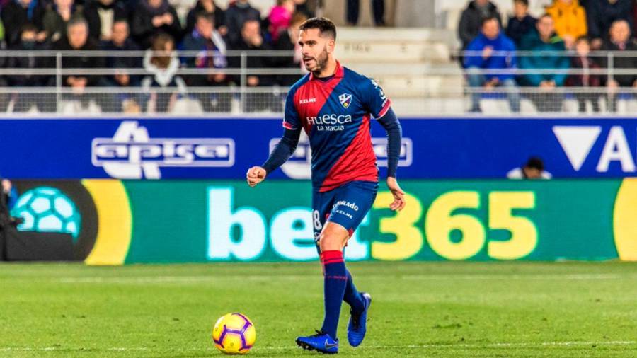 Pablo Insua seguirá en el Huesca tres años más