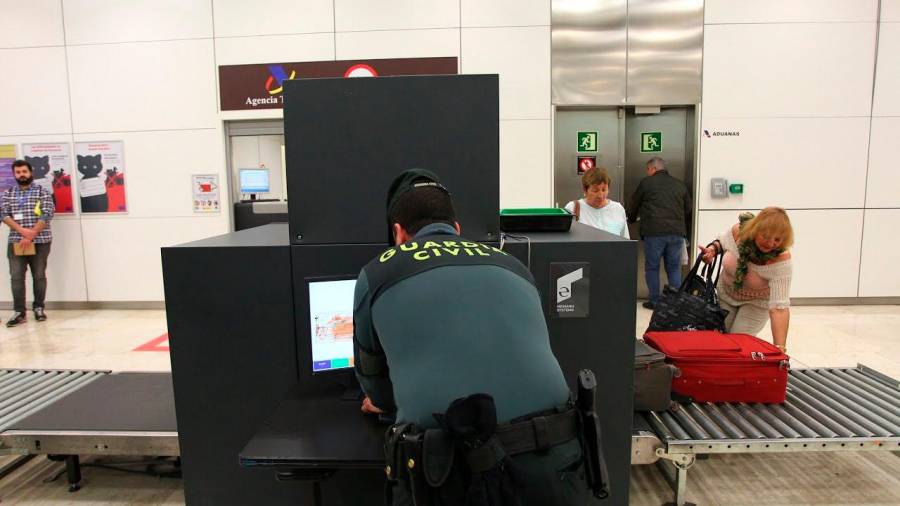 Control de pasajeros en el aeropuerto de Barajas. Foto: ECG