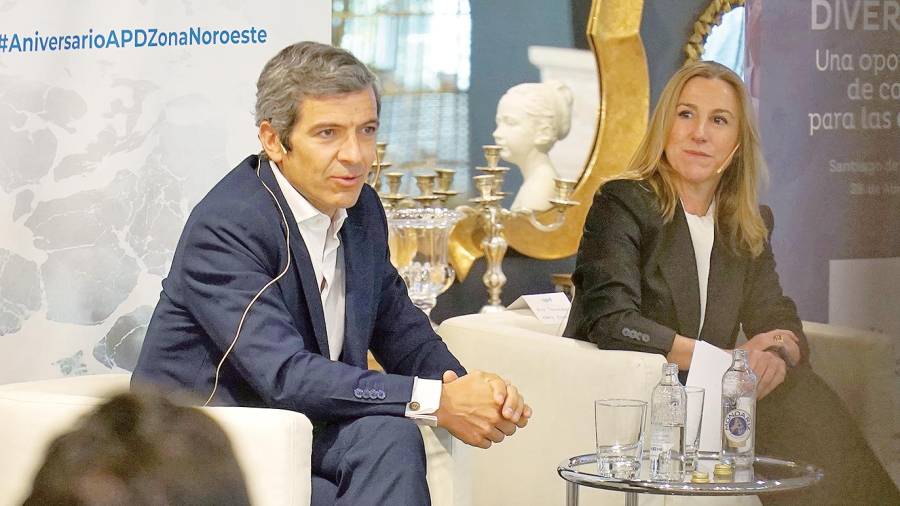 CEO. Rubén Martínez, que habló de la diversidad en la agenda del CEO, y Ana Fernández.