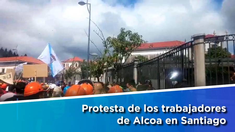 Cientos de trabajadores de Alcoa claman ante la Xunta por una “intervención”