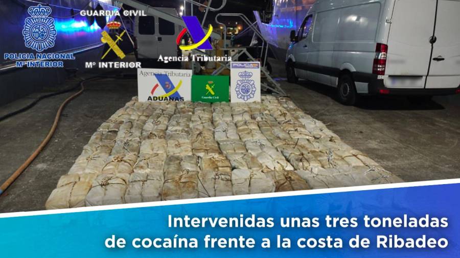 Unas tres toneladas de cocaína intervenidas en las costas gallegas. (Imagen, Ministerio del Interior)