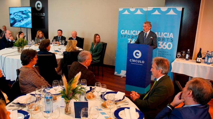 EMPRESARIOS. Carlos Mouriño, presidente del Celta, en pleno discurso. Foto: RC Celta