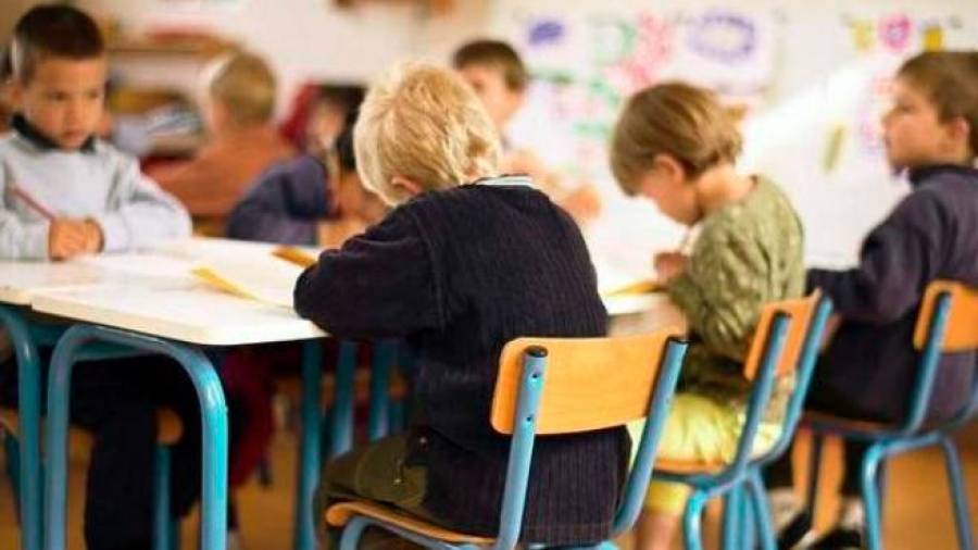 En Común ve un riesgo la vuelta a las aulas para alumnado y docentes