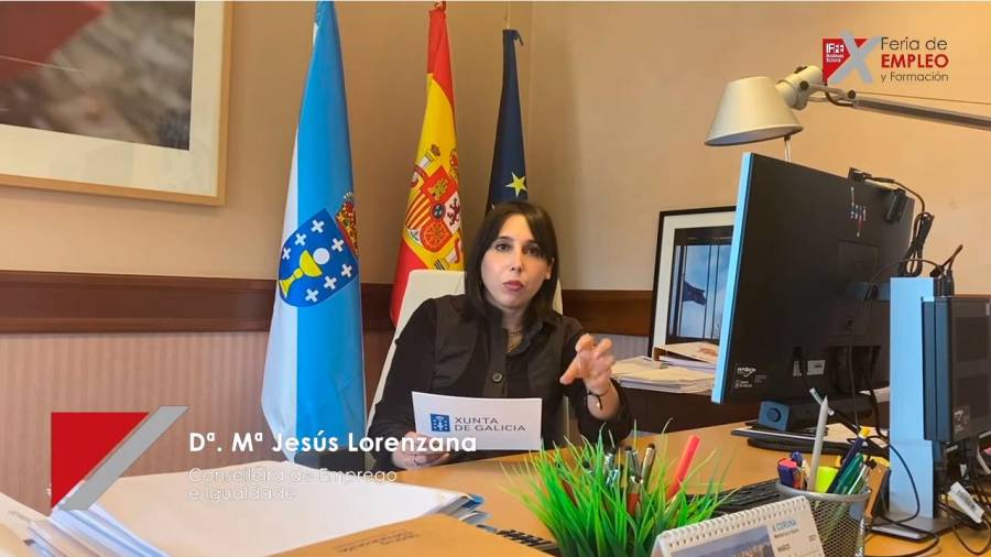 La conselleira de Emprego e Igualdade, María Jesús Lorenzana, tampoco se perdió la décima edición del foro laboral de la escuela de negocios. Foto: IFFE