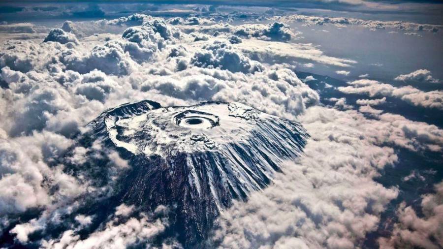 El volcán del monte Kilimanjaro, el punto más alto de África. (Fuente, www.intermundial.es)