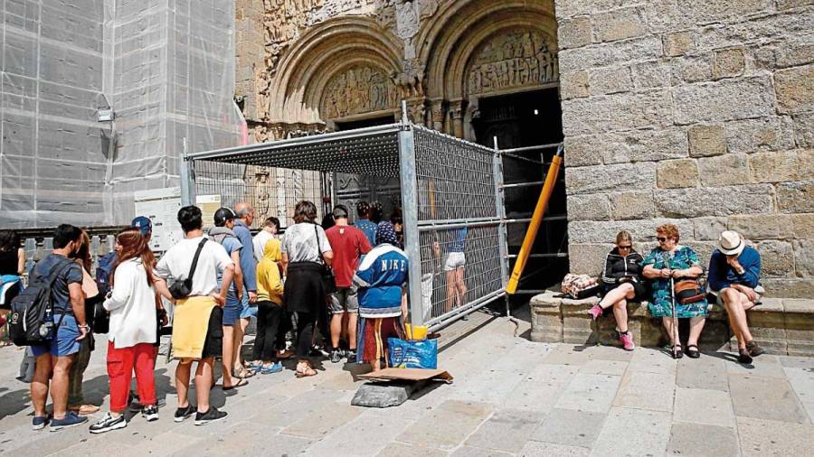 Alertan de que comienza la 'turismofobia' en Compostela