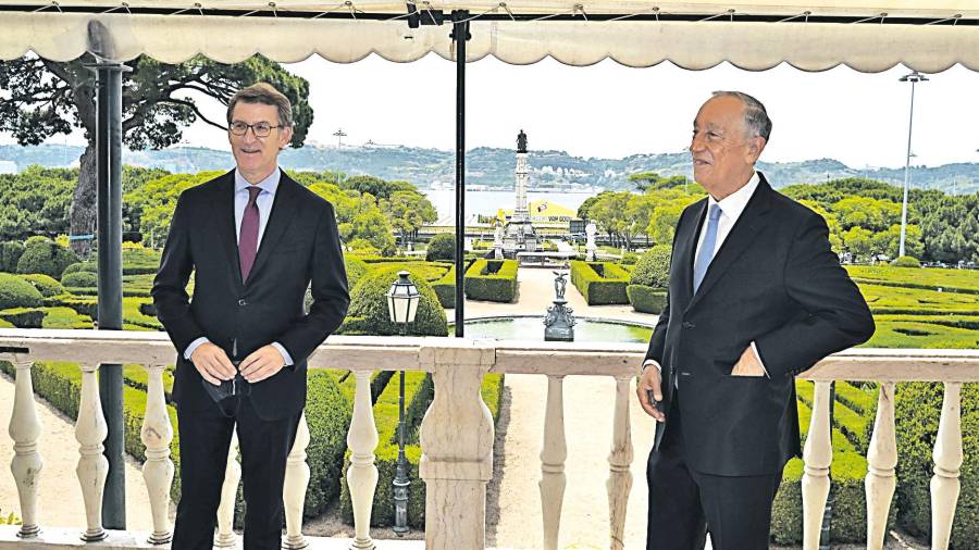 Feijóo con el presidente de Portugal, Rebelo de Sousa, en el Palacio de Belém. Foto: autorfo
