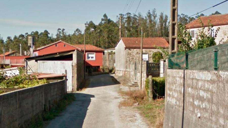 Localidad de Cortegada, que verá mejorado el vial que la une con la aldea de Montemaior. Foto: GM