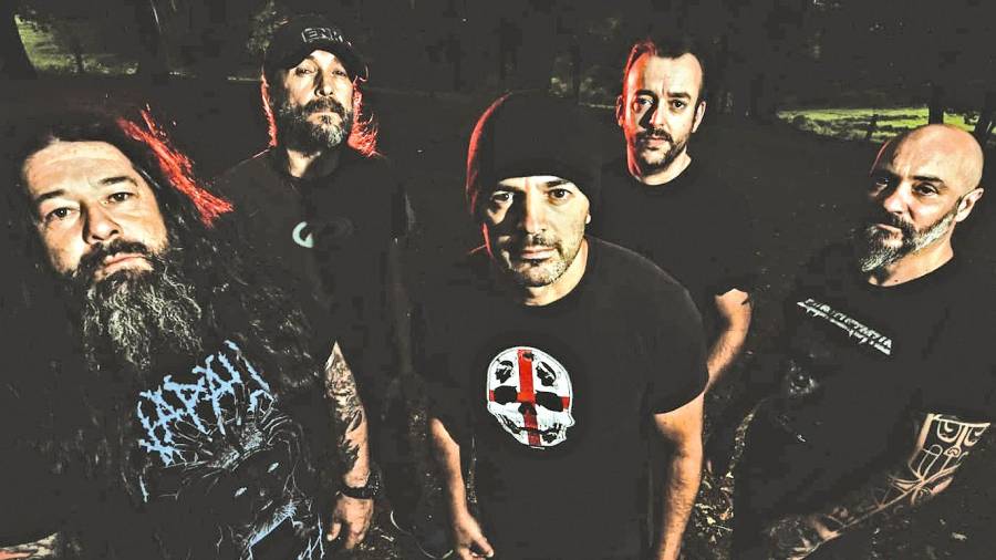 DE PONTEVEDRA. Dismal, por la izquierda: grupo metal en formación de quinteto. Foto: G.