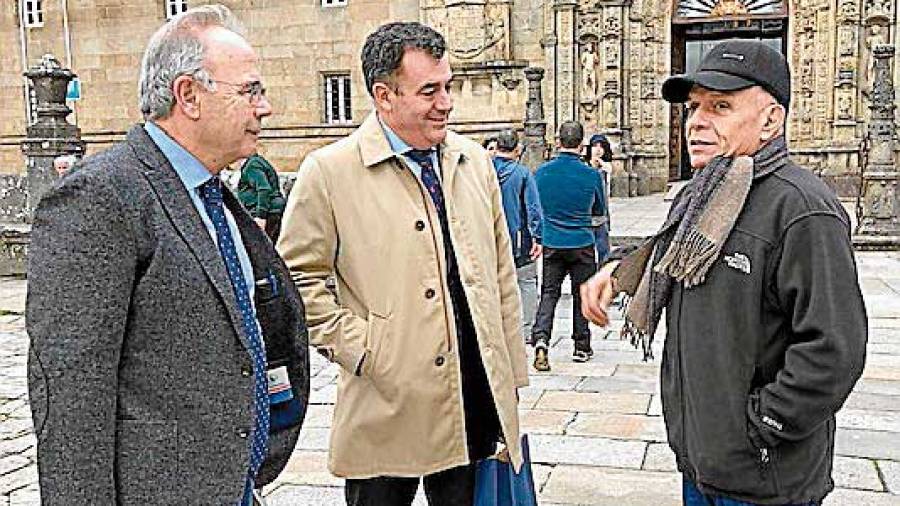 Alcaldes y conselleiros unidos por el Camino en el Obradoiro