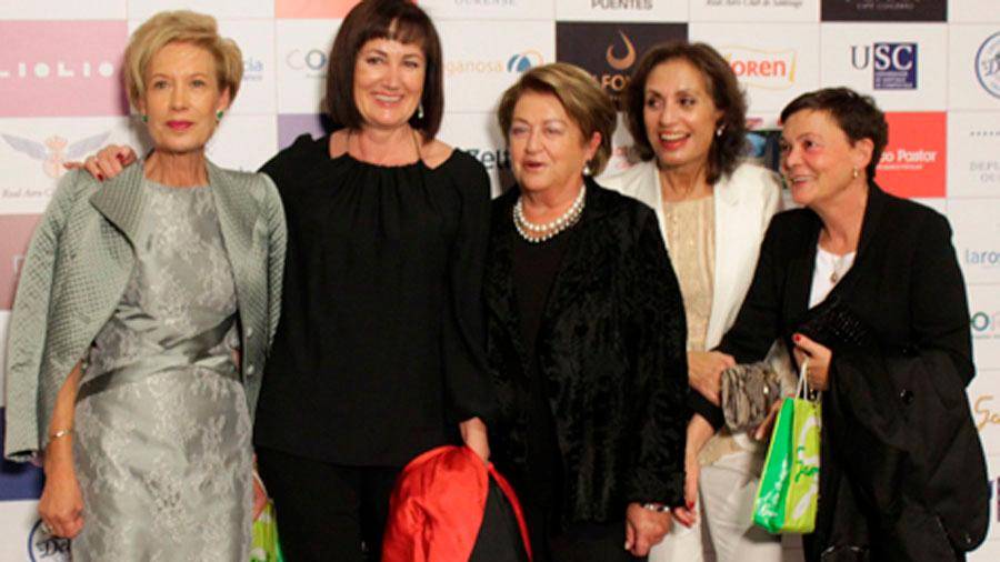 Desde la la izquierda, Rosa María López, Cyra Calvo, Mariló García Cambón, Marina Ponte y Ángeles Gato. FOTO: F. Blanco, A. Hernández, K. Delgado, P. Sangiao y L. Rodríguez