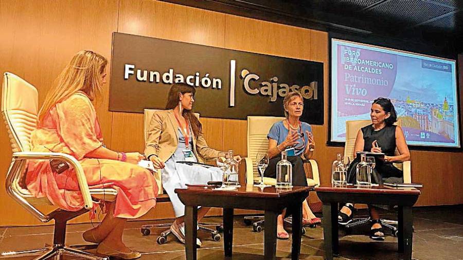 Compostela sirve de exemplo en Sevilla nun foro sobre industrias culturais
