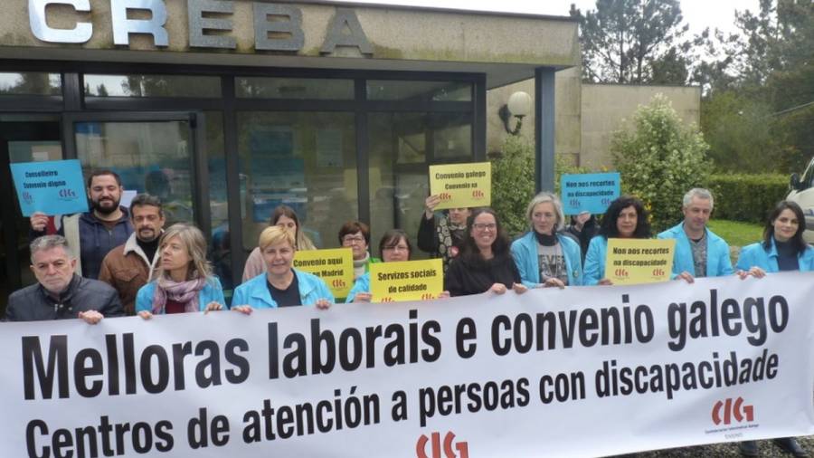 Las trabajadoras de A Creba reclaman un convenio gallego