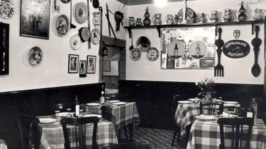 Interior del emblemático restaurante Asesino en mayo de 1990 Foto: Manolo Blanco