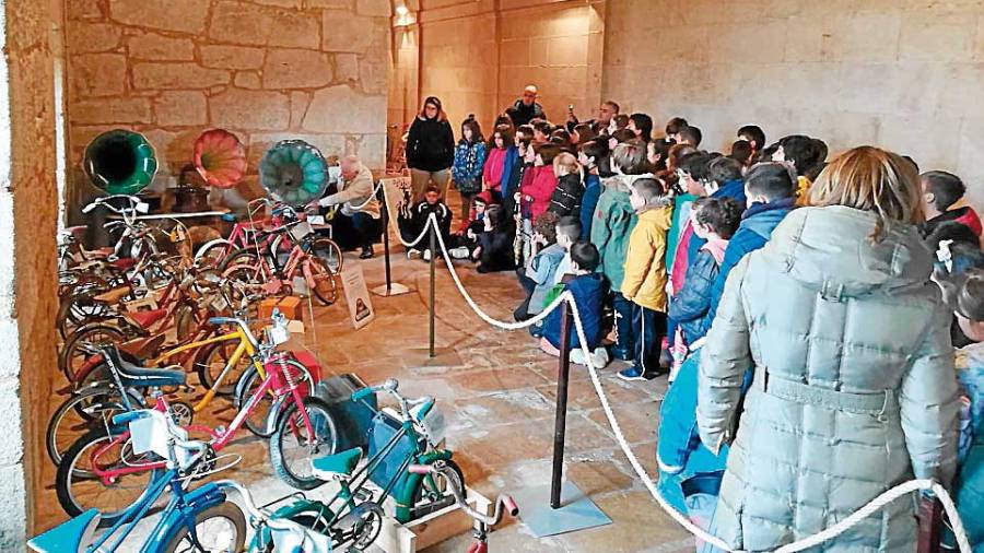 Más de 130 bicis históricas en el Convento del Carmen