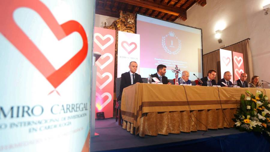 entrega del premio de cardiología en su primera edición, a Diego López, en 2019