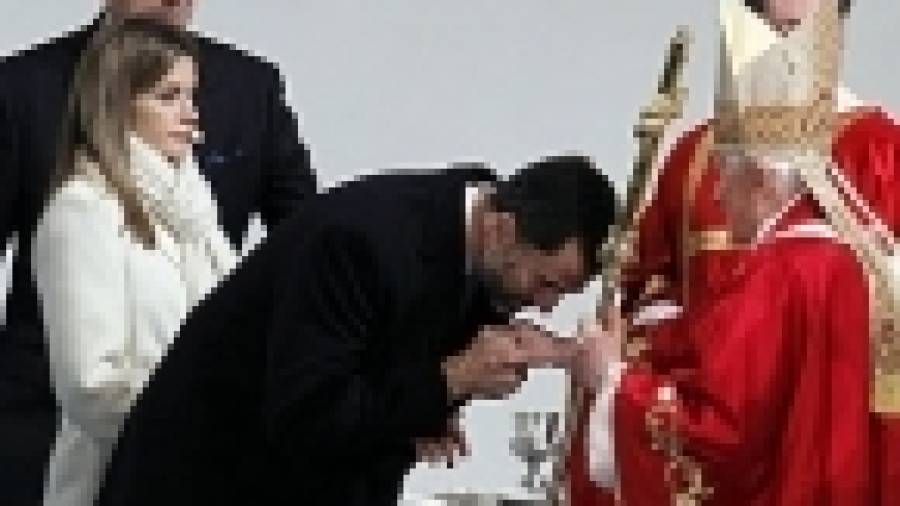 ¿Se saltó doña Letizia el protocolo ante el Papa?