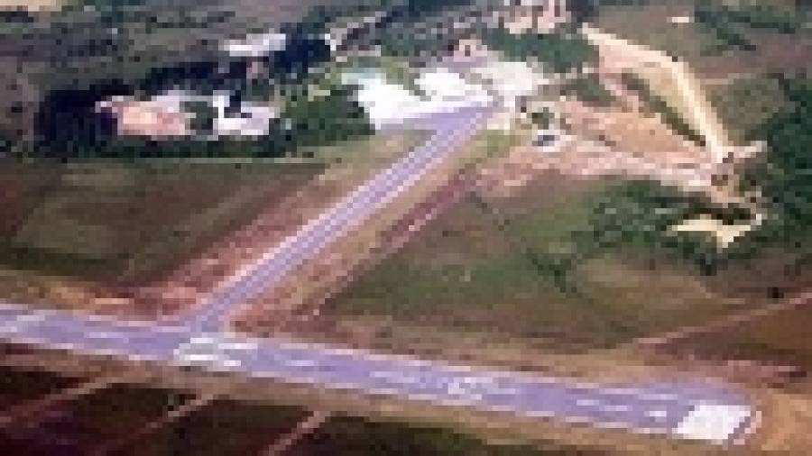 El aeródromo lucense de Rozas quiere reemprender el vuelo