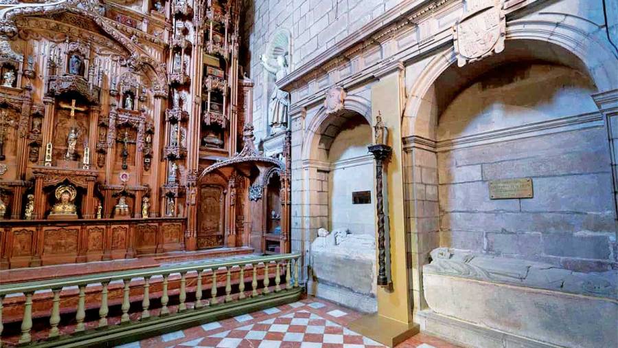 Las reinas olvidadas en el Panteón Real de la catedral de Santiago