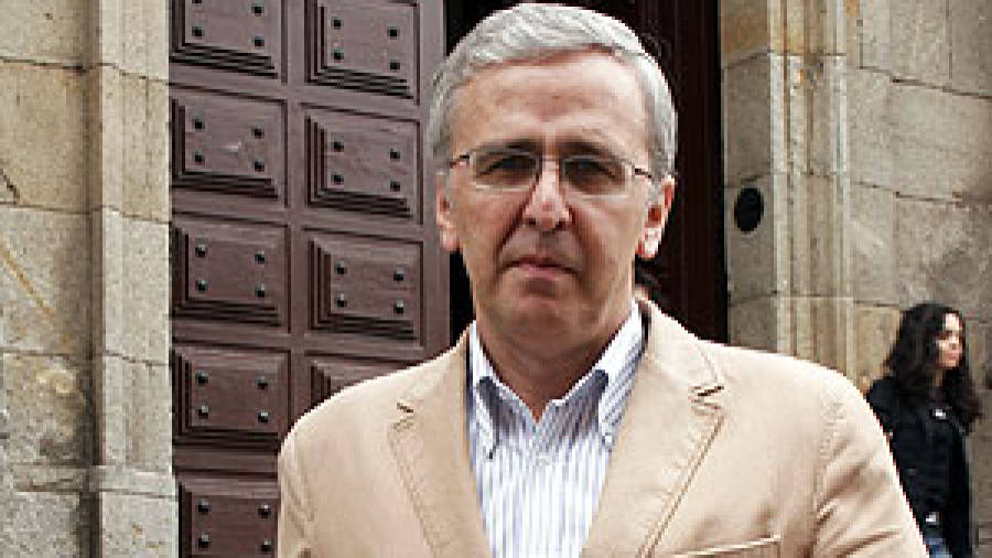 El historiador Fernando López Alsina, elegido Gallego del Mes