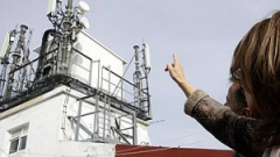 Más de cinco mil antenas de telefonía sin control en Galicia